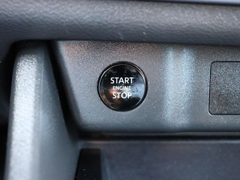 Used 2024 Nissan Rogue SV FWD image 43