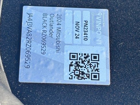 Used 2024 Mitsubishi Outlander SE image 30