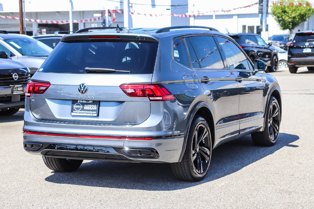 Used 2024 Volkswagen Tiguan SE R-Line FWD image 8