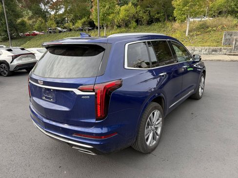 Used 2025 Cadillac XT6 Premium Luxury AWD/4WD image 5
