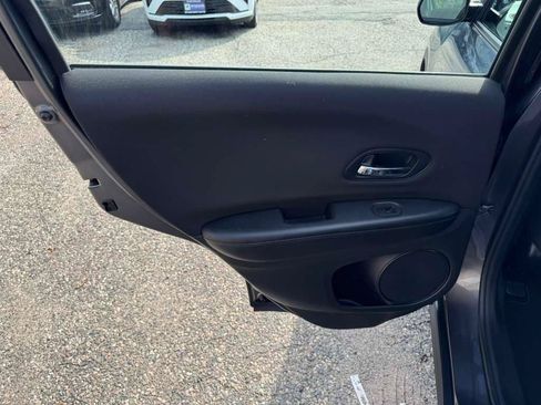 Used 2016 Honda HR-V LX image 21