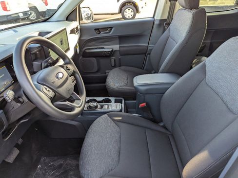 New 2025 Ford Maverick XL image 42