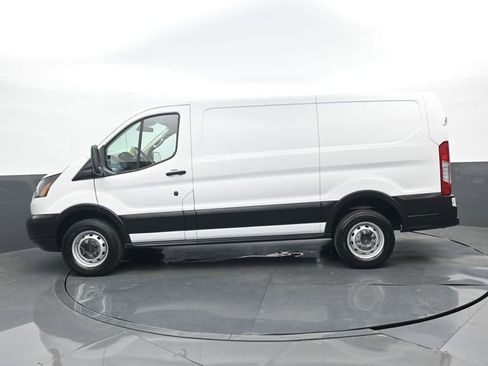 Used 2019 Ford Transit 250 130 Low Roof image 16