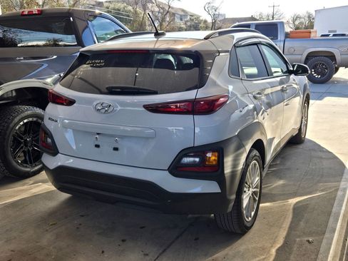 Used 2018 Hyundai Kona SEL w/ SEL Tech Package 02 image 4