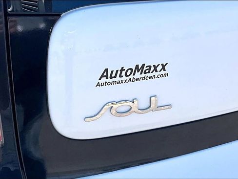 Used 2016 Kia Soul FWD image 29