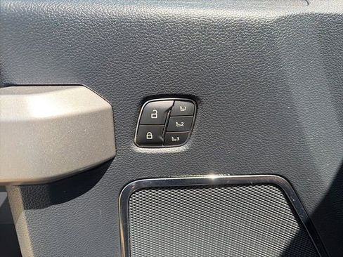 Used 2022 Ford F350 Lariat AWD/4WD image 8