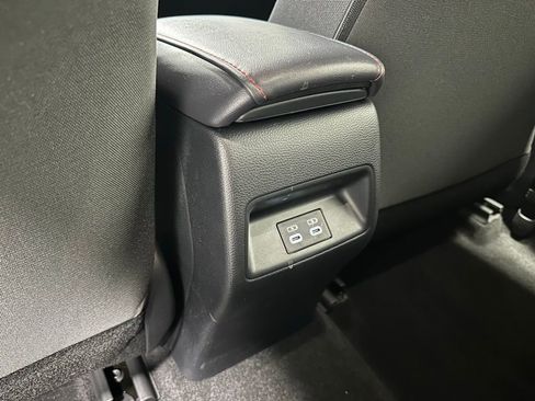 Used 2025 Toyota Corolla SE image 48