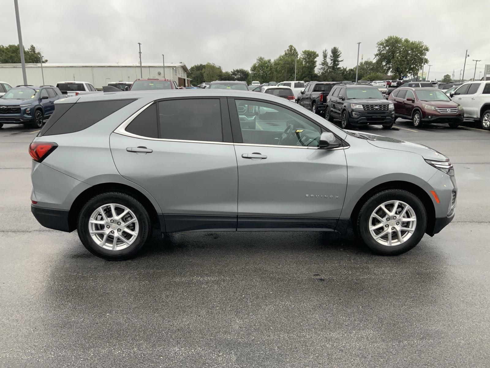 Used 2024 Chevrolet Equinox LT FWD image 13