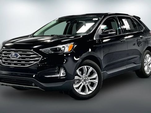 Used 2023 Ford Edge Titanium w/ Cargo Accessory Package AWD/4WD image 3