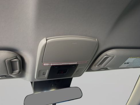 Used 2025 Toyota Camry LE FWD image 18