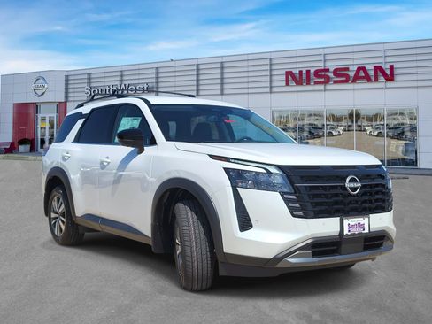 New 2026 Nissan Pathfinder SL w/ Cargo Package FWD image 3