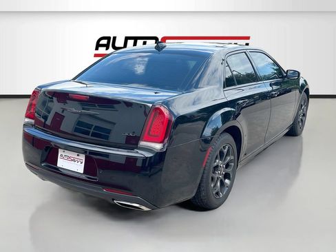 Used 2023 Chrysler 300 Touring L w/ Popular Equipment Group AWD/4WD image 7
