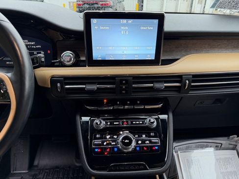 Used 2020 Lincoln Corsair Reserve w/ Equipment Group 202A image 18