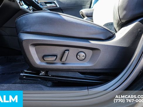 Used 2024 Mitsubishi Outlander SE image 28