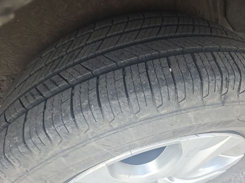 Used 2013 Toyota RAV4 LE image 10