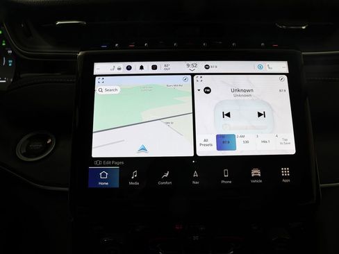 Used 2023 Jeep Grand Cherokee Limited image 11