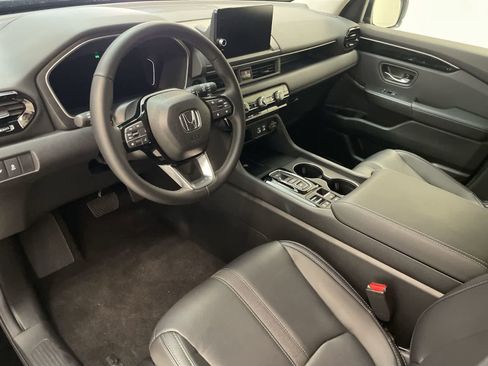 Certified 2025 Honda Pilot EX-L image 2