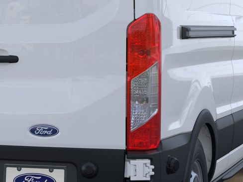 New 2026 Ford Transit 250 148 Medium Roof w/ HVAC Trade Package RWD image 21