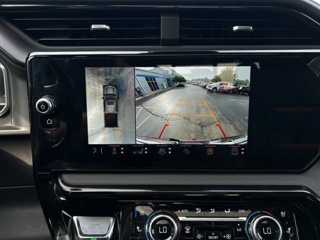 Used 2024 GMC Sierra 1500 AT4 w/ Technology Package AWD/4WD image 47