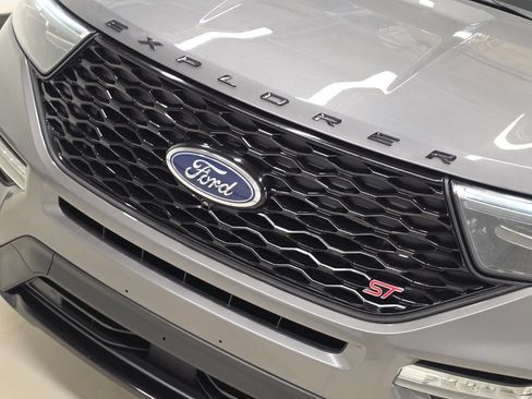 Used 2021 Ford Explorer ST w/ Equipment Group 401A AWD/4WD image 41