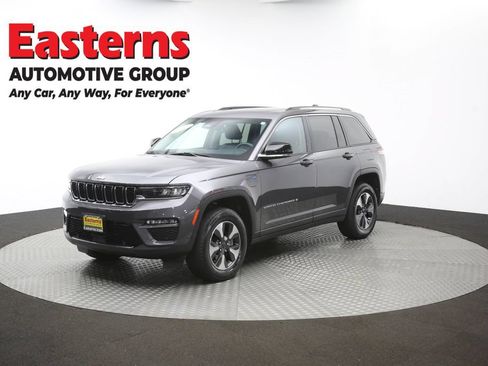 Used 2022 Jeep Grand Cherokee Limited 4xe w/ Luxury Tech Group II AWD/4WD image 60
