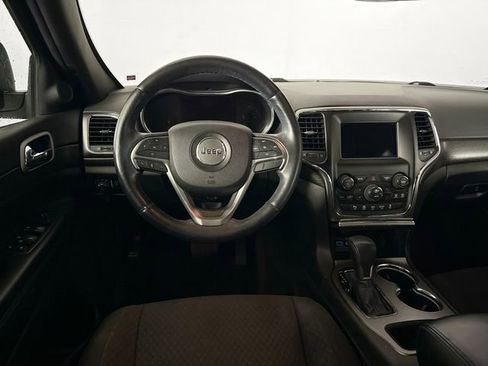 Used 2018 Jeep Grand Cherokee Laredo image 24