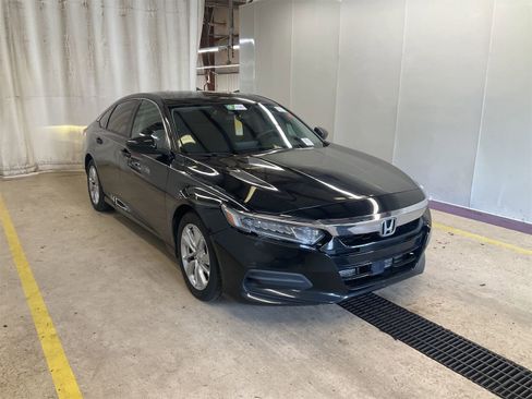 Used 2018 Honda Accord LX image 6