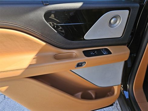 Used 2023 Lincoln Aviator Black Label Grand Touring image 26