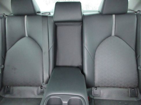 Used 2021 Toyota Camry XSE image 18