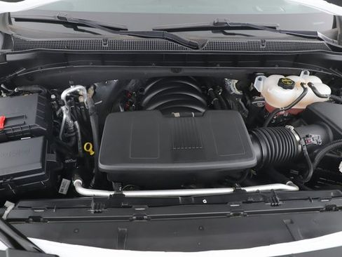 Used 2024 Chevrolet Suburban RST image 15