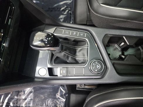 Used 2022 Volkswagen Tiguan SEL R-Line AWD/4WD image 22