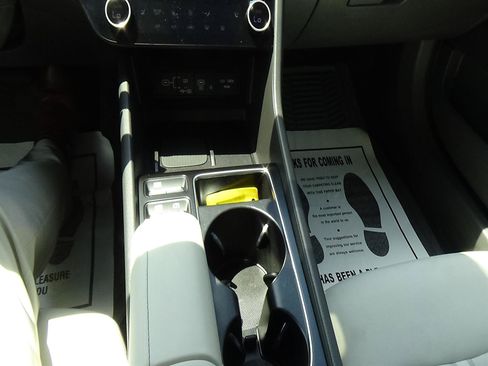 Used 2025 Hyundai Sonata SEL FWD image 25