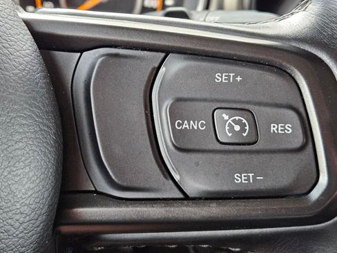 Used 2020 Jeep Wrangler Unlimited Sport AWD/4WD image 4
