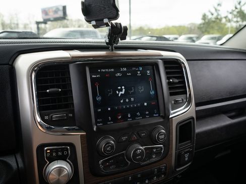 Used 2018 RAM 1500 Laramie w/ Convenience Group AWD/4WD image 23