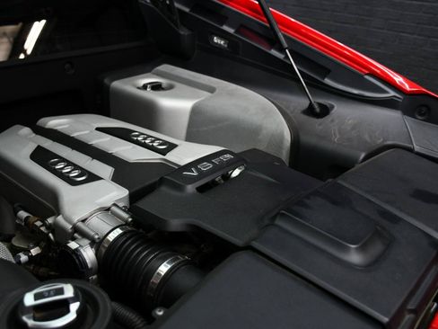 Used 2014 Audi R8 V8 w/ Convenience Package AWD/4WD image 24