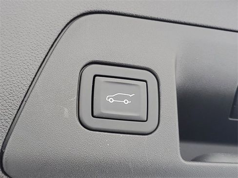 Certified 2023 Buick Envision Essence image 9