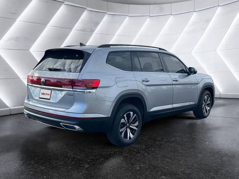 Used 2026 Volkswagen Atlas SE image 4