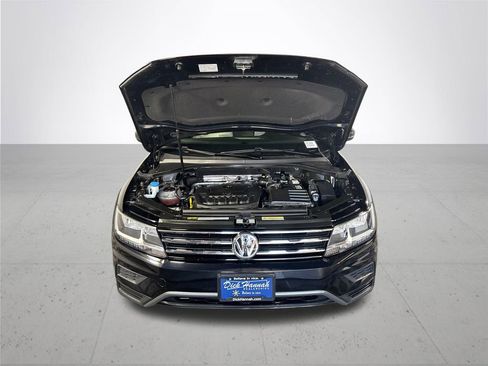 Used 2021 Volkswagen Tiguan SE AWD/4WD image 21