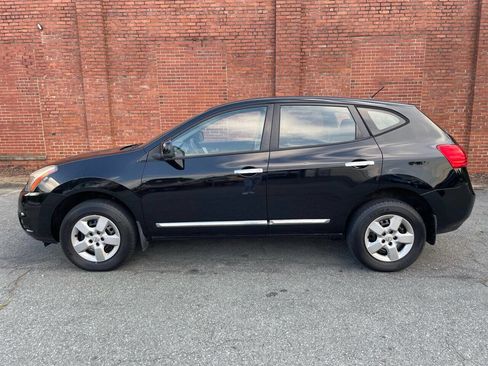 Used 2014 Nissan Rogue S image 5