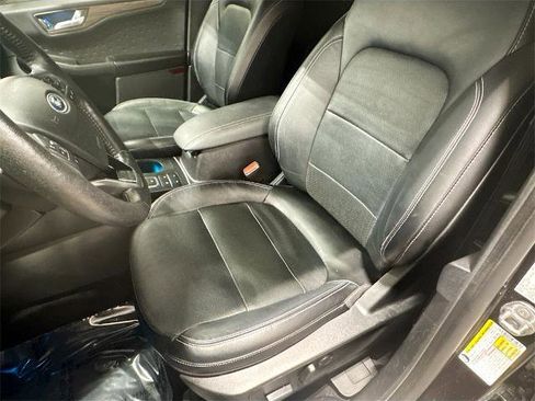 Certified 2020 Ford Escape Titanium image 17