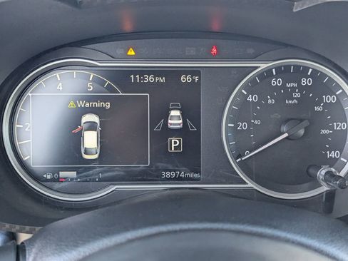 Used 2024 Nissan Versa SV FWD image 22