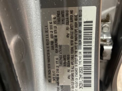 Used 2017 MAZDA MAZDA3 Touring FWD image 26