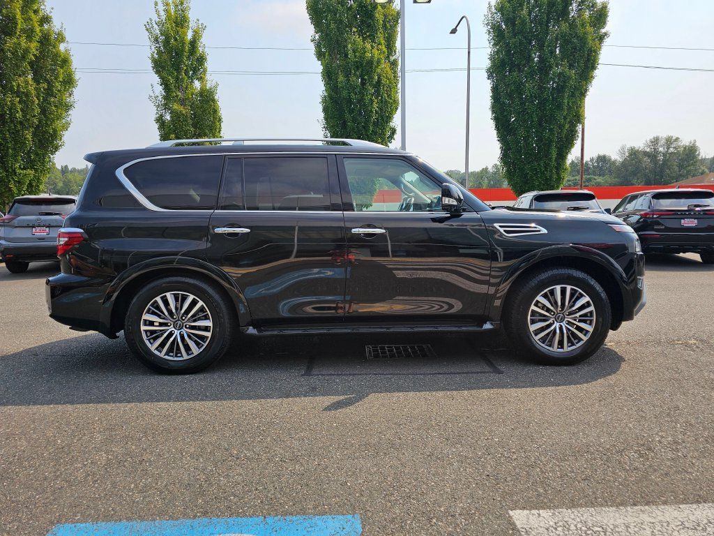 Used 2024 Nissan Armada SL w/ Captain's Chairs Package AWD/4WD image 4
