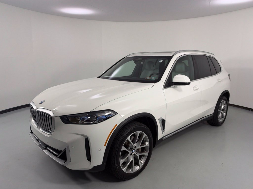 Certified 2026 BMW X5 xDrive40i w/ Premium Package AWD/4WD image 4