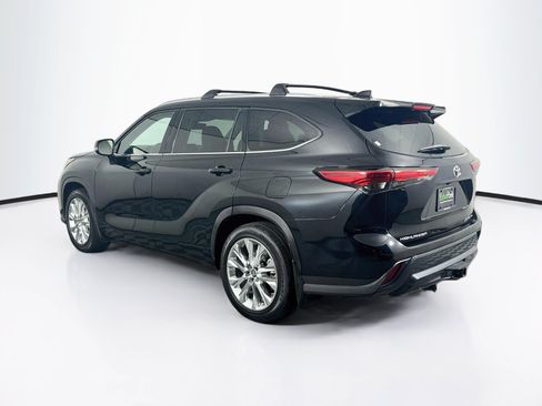 Used 2021 Toyota Highlander Limited AWD/4WD image 5