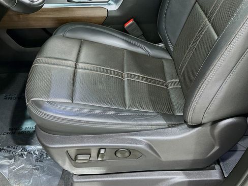 Used 2024 Chevrolet Silverado 3500 High Country w/ High Country Premium Package image 20