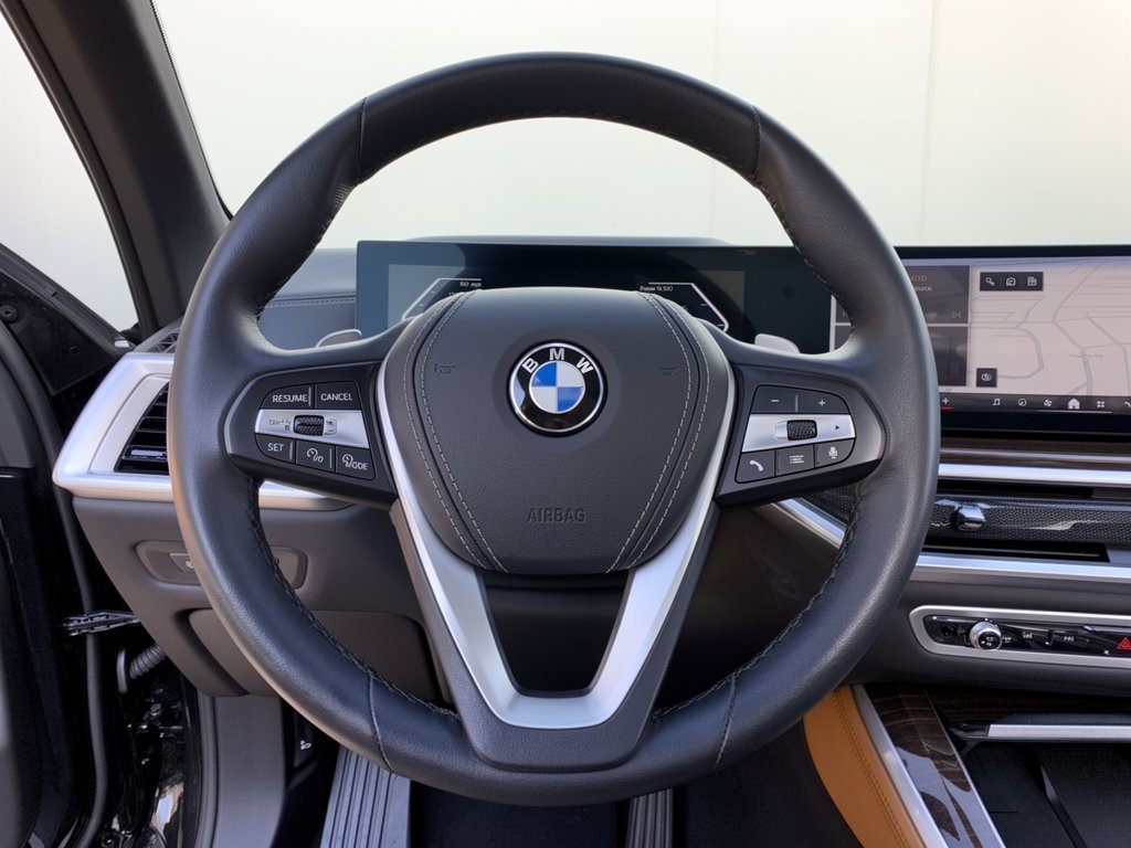 Used 2024 BMW X5 xDrive40i w/ Parking Assistance Package AWD/4WD image 10
