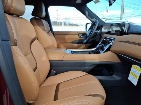 New 2026 Nissan Armada SL image 7