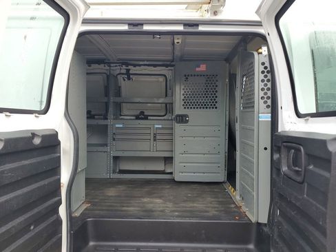 Used 2014 Chevrolet Express 2500 w/ Express Access Plus Package image 10