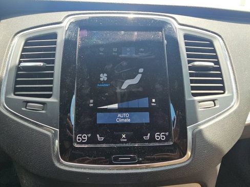 Used 2017 Volvo XC90 T6 Momentum w/ Vision Package AWD/4WD image 37